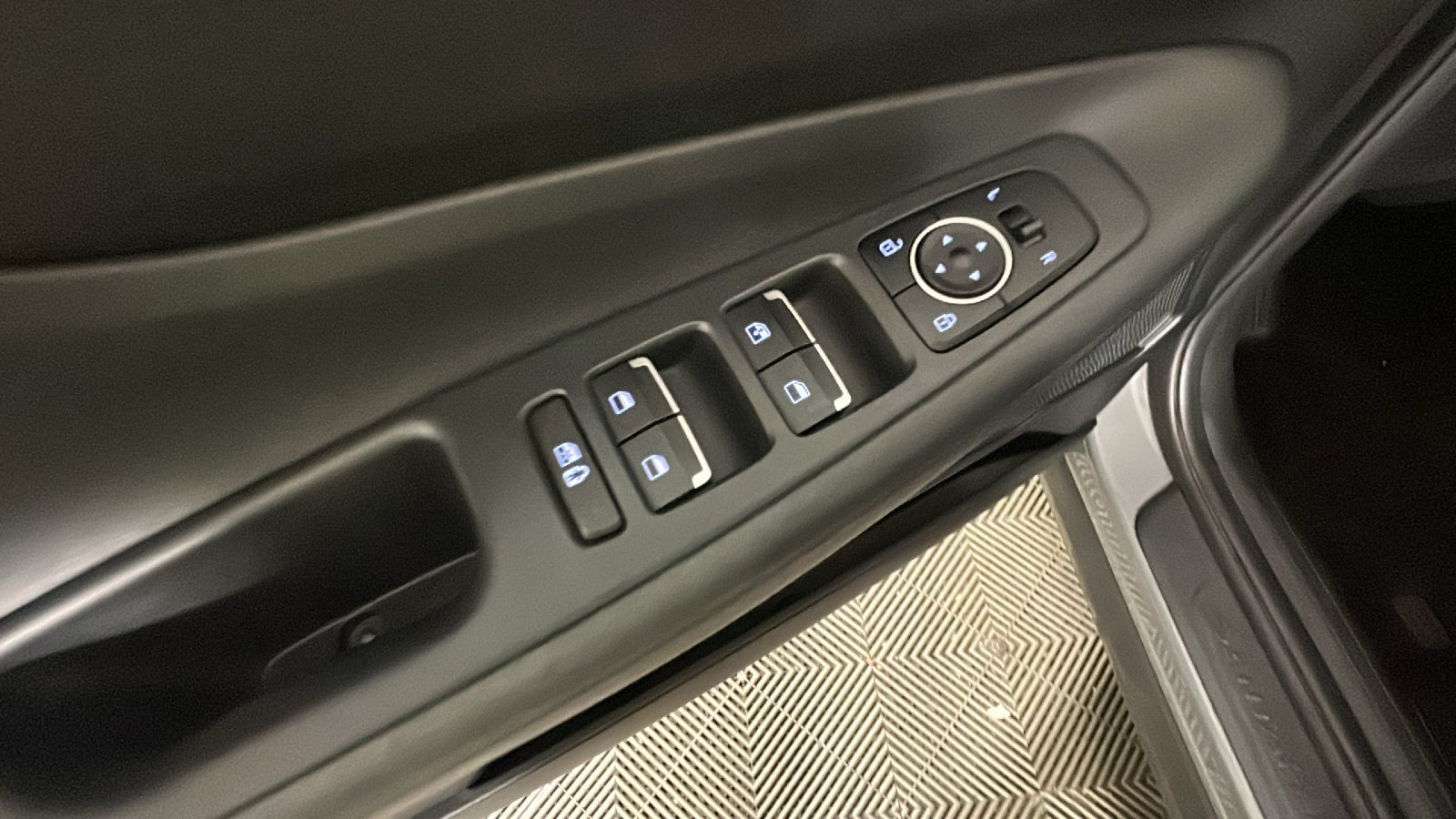 Certified 2023 Hyundai Santa Fe SE FWD image 14