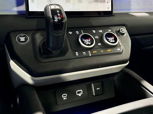 Used 2022 Land Rover Defender 110 S image 21