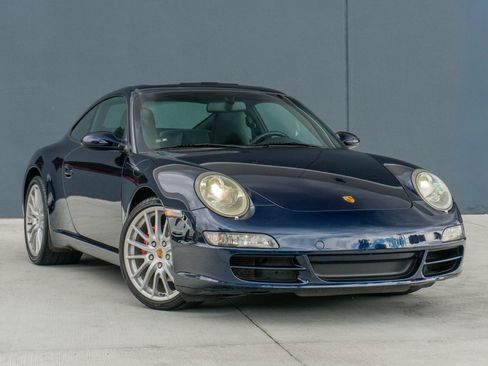Used 2005 Porsche 911 Carrera RWD image 5