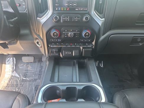 Used 2019 Chevrolet Silverado 1500 LTZ w/ LTZ Premium Package AWD/4WD image 11