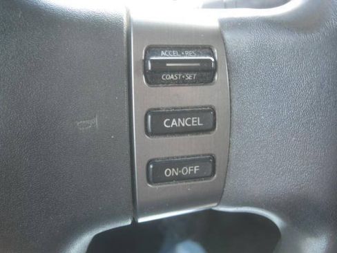Used 2012 Nissan Titan SV AWD/4WD image 25
