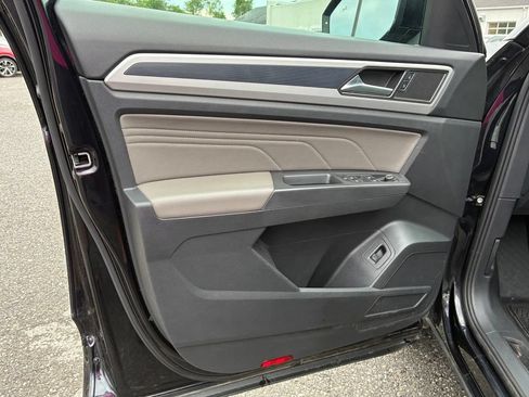 Used 2023 Volkswagen Atlas SEL R-Line AWD/4WD image 22