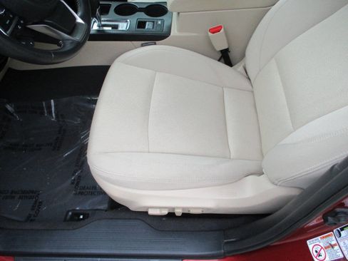 Used 2018 Subaru Legacy 2.5i Premium AWD/4WD image 5