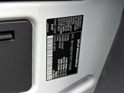 Used 2024 Mercedes-Benz Sprinter 2500 image 27