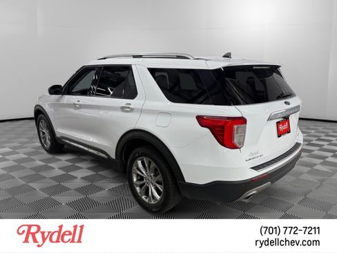 Used 2022 Ford Explorer Limited AWD/4WD image 3