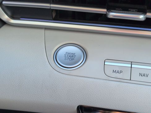 Used 2021 Hyundai Elantra Limited w/ Cargo Package image 18