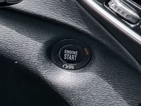 Used 2019 Jeep Cherokee Limited AWD/4WD image 12
