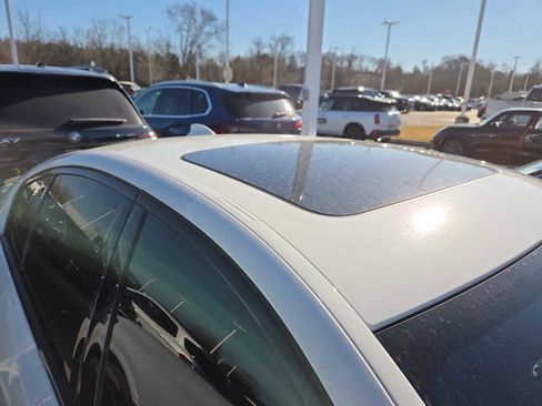 Used 2017 BMW 540i image 3