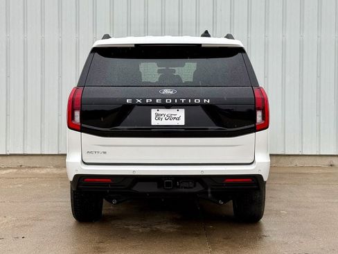 New 2025 Ford Expedition Active AWD/4WD image 4