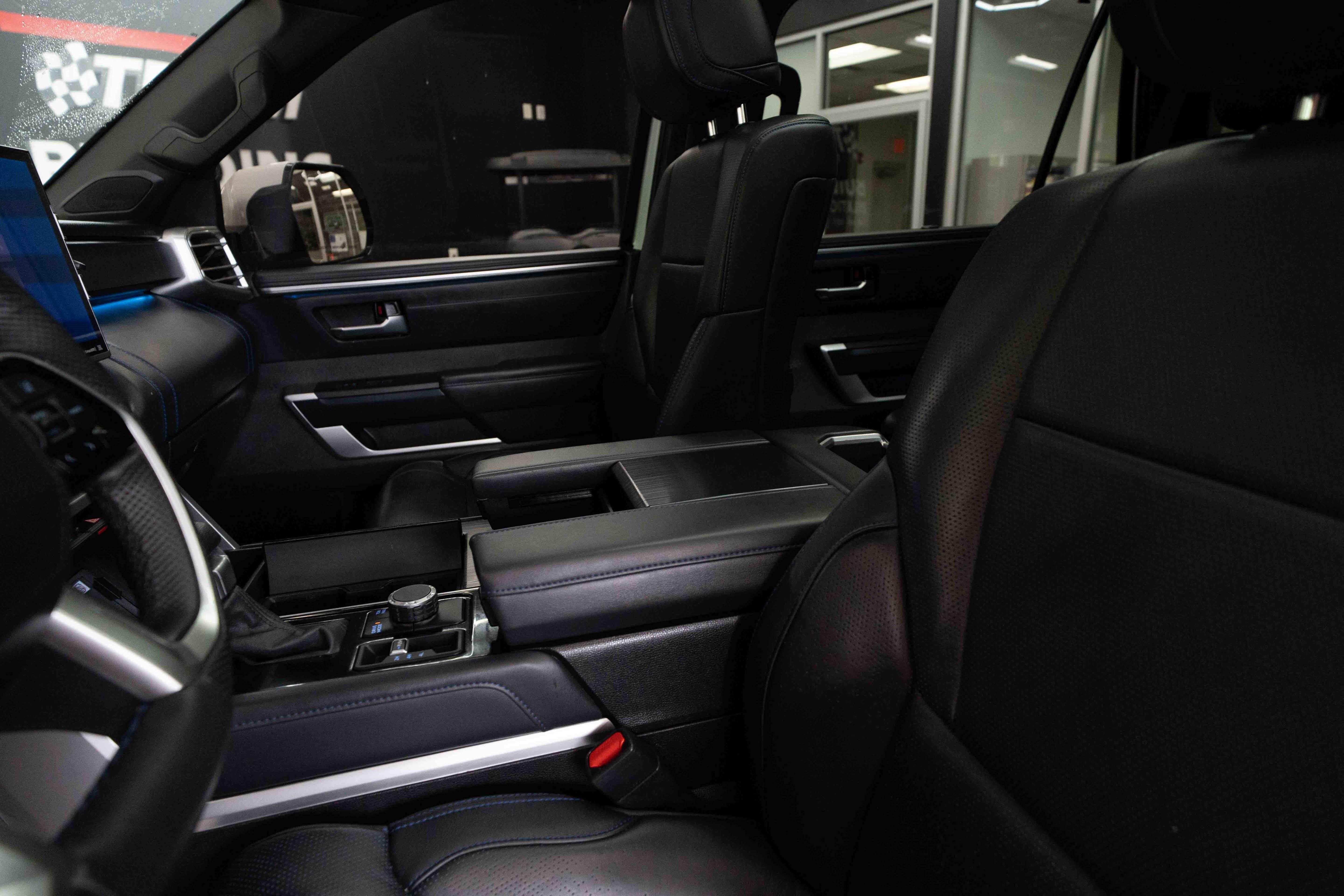 Used 2024 Toyota Sequoia Platinum AWD/4WD image 10