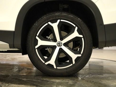 New 2026 Volkswagen Tiguan SE AWD/4WD image 36