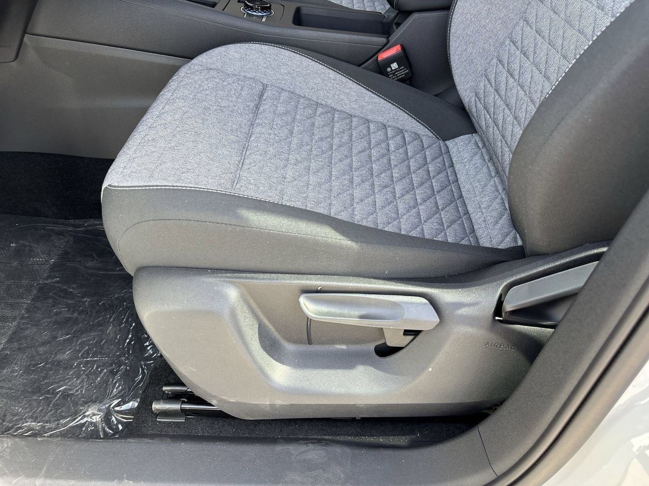 New 2026 Volkswagen Tiguan S AWD/4WD image 16