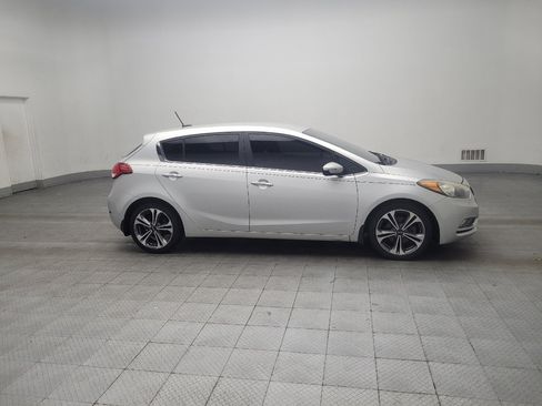 Used 2016 Kia Forte EX image 11