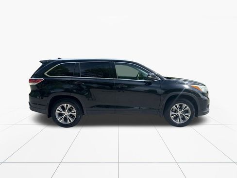 Used 2015 Toyota Highlander XLE AWD/4WD image 9