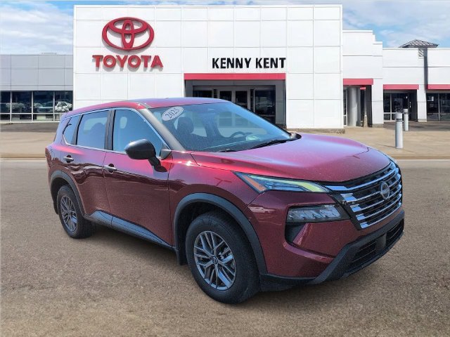 Used 2025 Nissan Rogue S FWD image 1