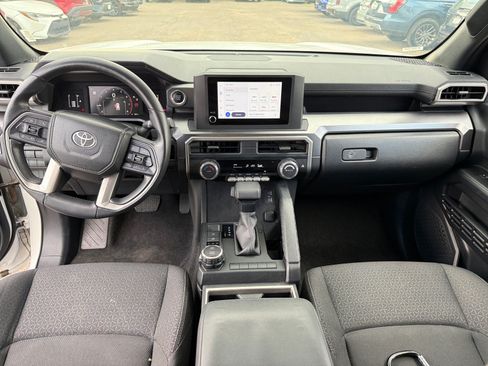 Certified 2025 Toyota 4Runner SR5 AWD/4WD image 19