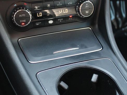 Used 2018 Mercedes-Benz CLA 250 4MATIC image 35