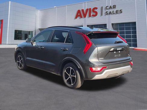 Used 2025 Kia Niro LX FWD image 9