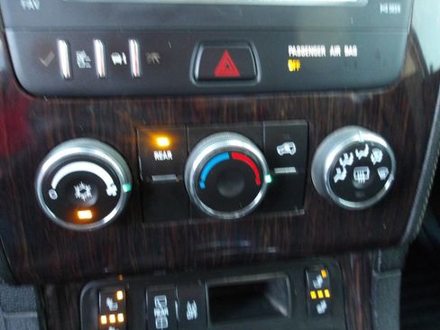 Used 2016 Chevrolet Traverse LT image 15