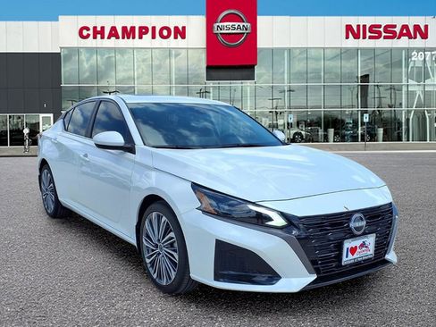 New 2026 Nissan Altima 2.5 SV w/ SV Premium Package image 1