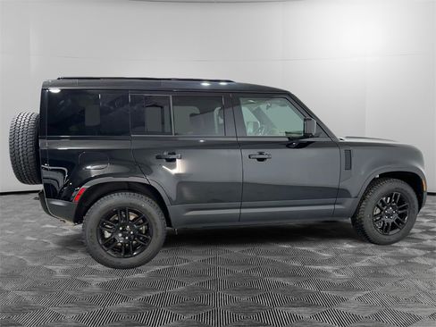 New 2026 Land Rover Defender 110 S image 6