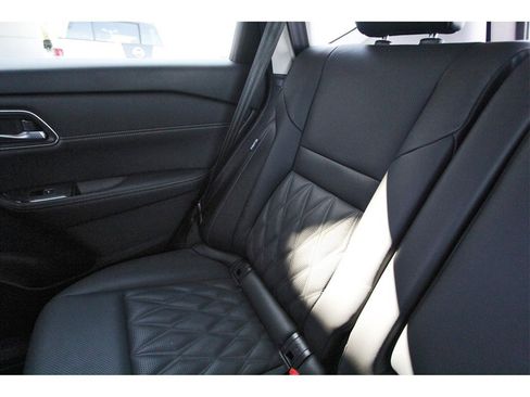 Certified 2024 Nissan Rogue Platinum image 11