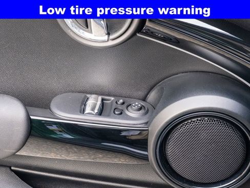 Used 2023 MINI Cooper 2-Door Hardtop image 14