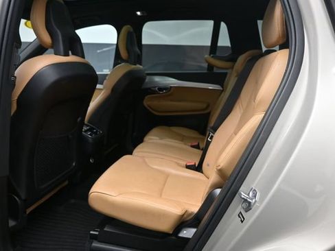Used 2017 Volvo XC90 T6 Momentum w/ Vision Package AWD/4WD image 21