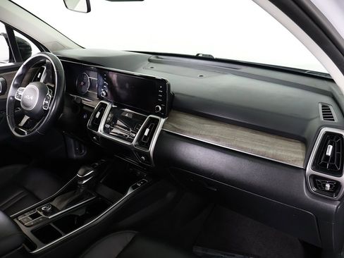 Used 2022 Kia Sorento EX w/ Panoramic Sunroof Package image 29