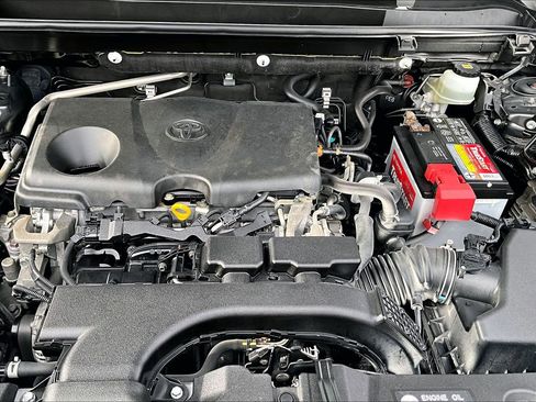 Used 2019 Toyota RAV4 XLE Premium image 10