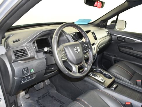 Certified 2023 Honda Passport TrailSport image 38