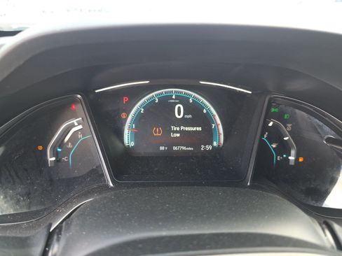 Used 2019 Honda Civic EX image 10