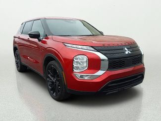 Used 2023 Mitsubishi Outlander SE FWD video 1