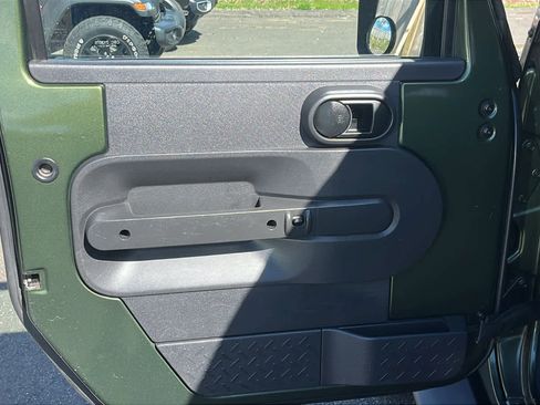 Used 2008 Jeep Wrangler X image 9
