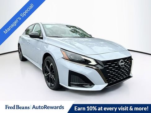 New 2025 Nissan Altima 2.5 SR w/ SR Premium Package image 1