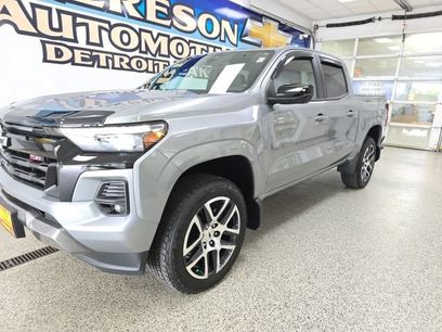 Used 2023 Chevrolet Colorado Z71 w/ Z71 Convenience Package 2