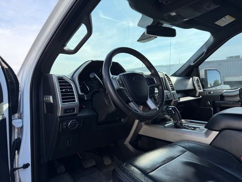 Used 2015 Ford F150 Lariat w/ Equipment Group 502A Luxury image 11
