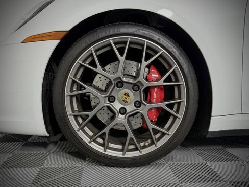Used 2020 Porsche 911 Carrera 4S image 16