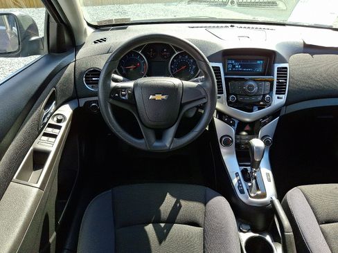 Used 2014 Chevrolet Cruze LT image 13