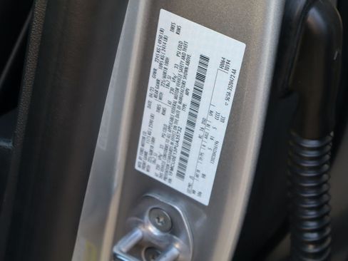 Used 2023 Ford Escape SE FWD image 28