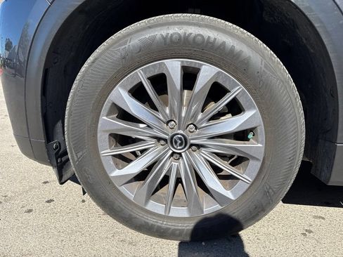 Used 2024 MAZDA CX-90 3.3 Turbo w/ Preferred Plus AWD/4WD image 11