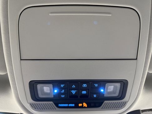 Used 2025 Ford Expedition Max Active image 17