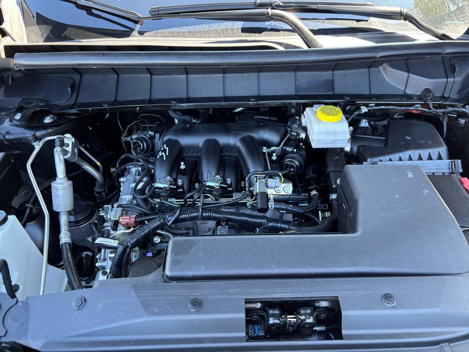 Used 2026 Nissan Pathfinder SV FWD image 34