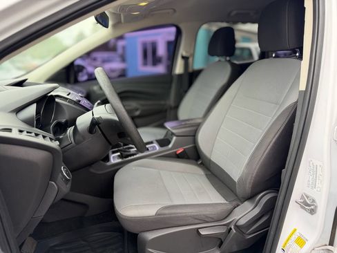Used 2017 Ford Escape S FWD image 10