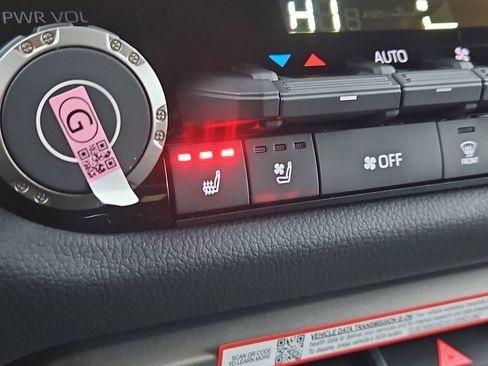 New 2026 Toyota Tundra Limited AWD/4WD image 12