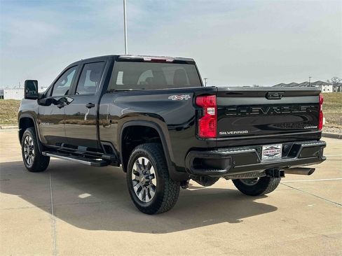 Certified 2024 Chevrolet Silverado 2500 Custom w/ Custom Value Package image 5