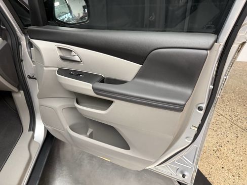 Used 2013 Honda Odyssey EX-L image 21