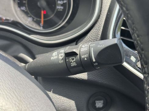 Used 2019 Jeep Cherokee Limited AWD/4WD image 24