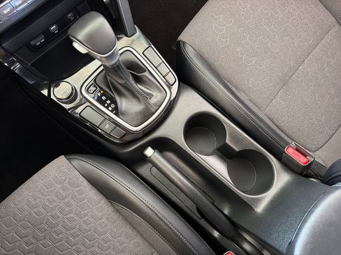 Used 2024 Kia Seltos S FWD image 27
