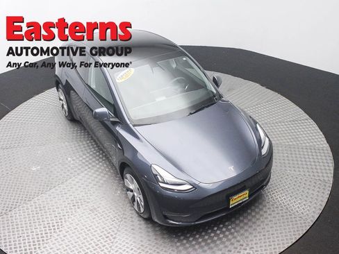 Used 2021 Tesla Model Y Long Range AWD/4WD image 3